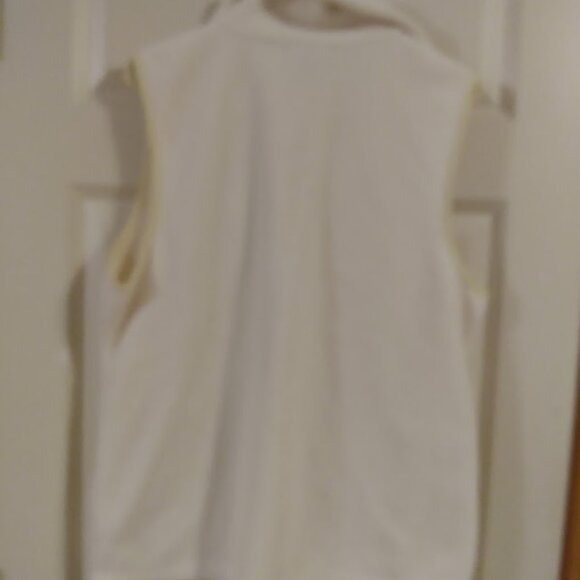 Chaps: Womans cream color zip closure polyester vest. Size extra- large. - Picture 4 of 4